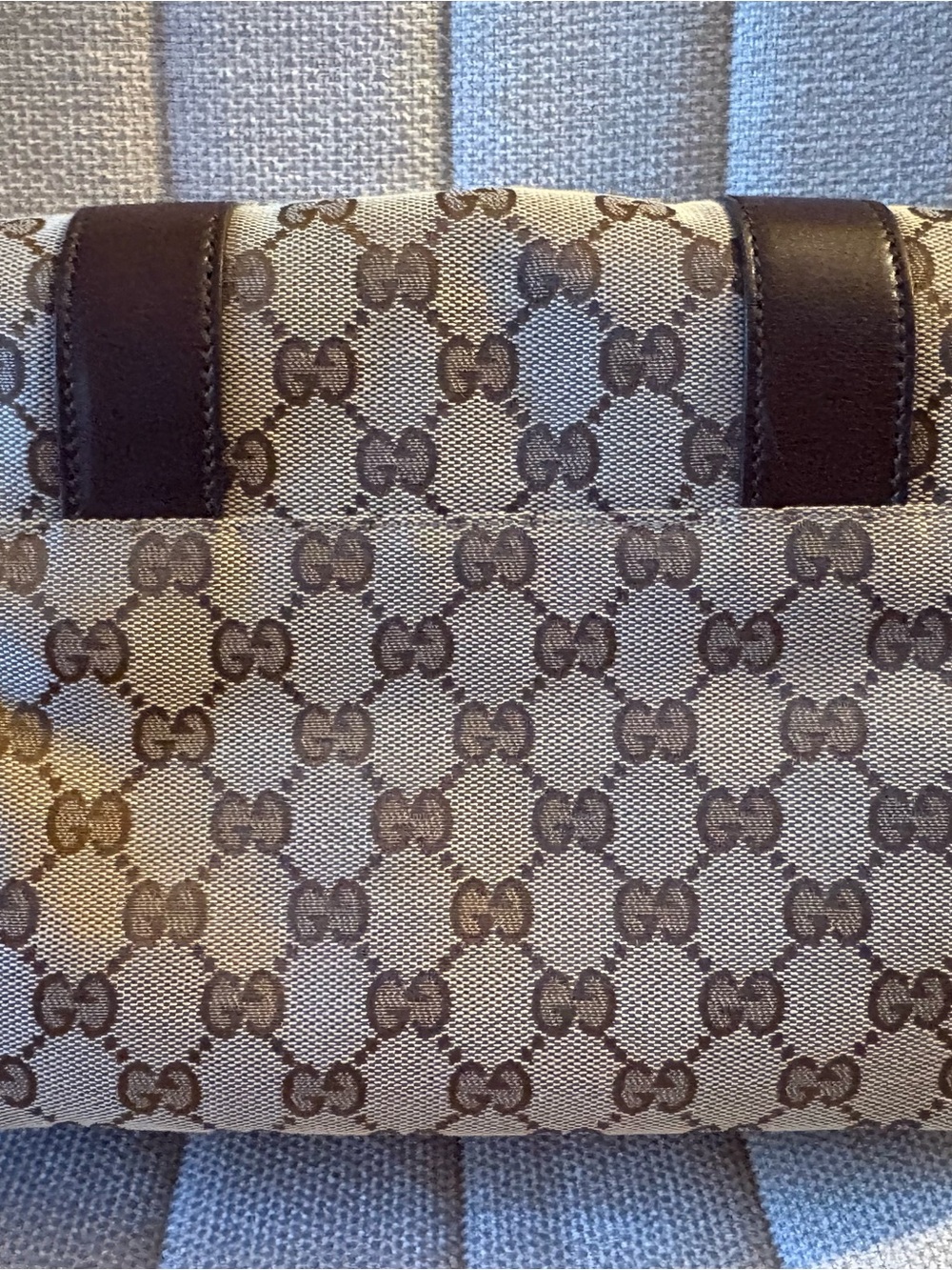 Gucci Beige GG Supreme Canvas Messenger Bag with Brown Leather Trim - Picture 3 of 10